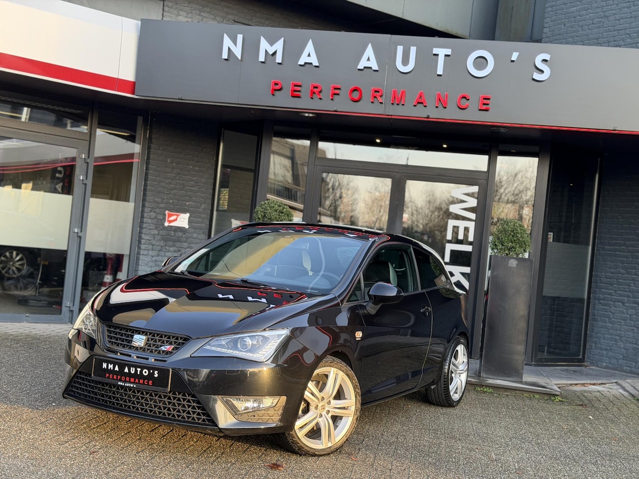 SEAT Ibiza SC - 1.4 TSI Cupra 2E EIGENAAR / 180 PK / CUPRA / NAVI BLUETOOTH / CRUISE / STOELVERWARMING / G - AutoWereld.nl