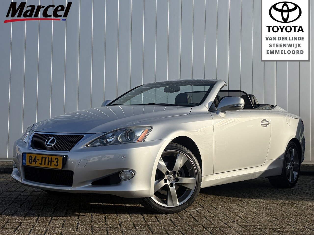 Lexus IS Cabriolet - 250C Luxury Cabrio 6Cil Automaat NL Auto Leder PDC Camera Cruise Boekjes Aanwezig - AutoWereld.nl