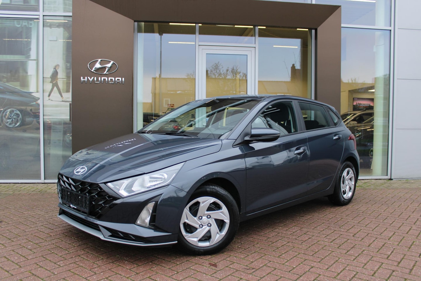 Hyundai i20 - 1.0 T-GDI 100pk Comfort Airco Camera Carplay Stoelverwarming 6.727 km Nieuwstaat - AutoWereld.nl