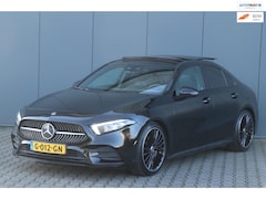 Mercedes-Benz A-klasse - 180 AMG | PANO | Sfeerverlichting | Camera | Nette auto