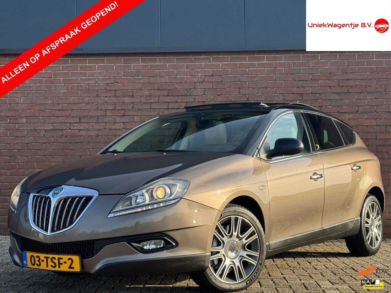 Lancia Delta - 1.8-16V DI PLATINO | PANODAK! | LEDER! | NAVI! - AutoWereld.nl
