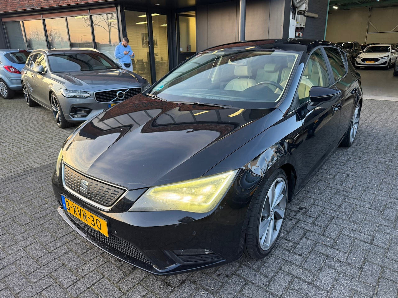 SEAT Leon - 1.6 TDI Limited Edition II 5DRS LEDER CRUISE STOELVERWARMING ORIG NL NAP - AutoWereld.nl