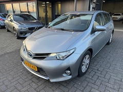 Toyota Auris - 1.8 Hybrid Aspiration CAMERA CRUISE DEALER ONDERHOUDEN