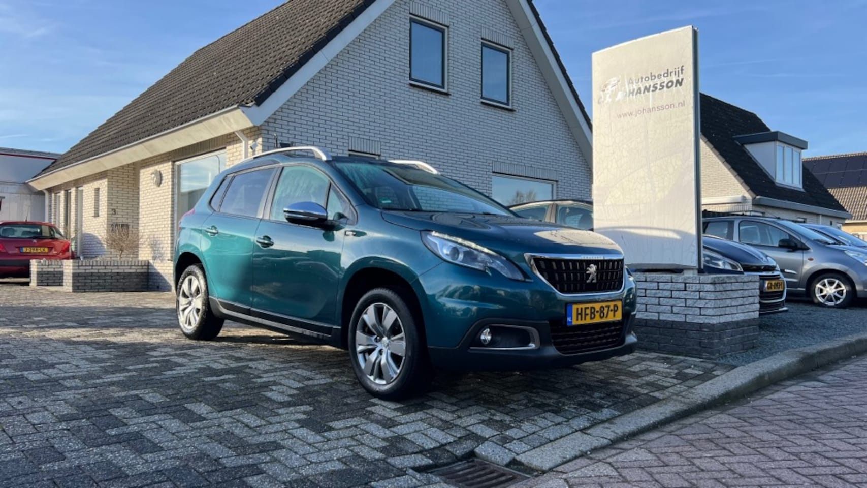 Peugeot 2008 - 1.2 PureTech Active 1.2 PureTech Active - AutoWereld.nl
