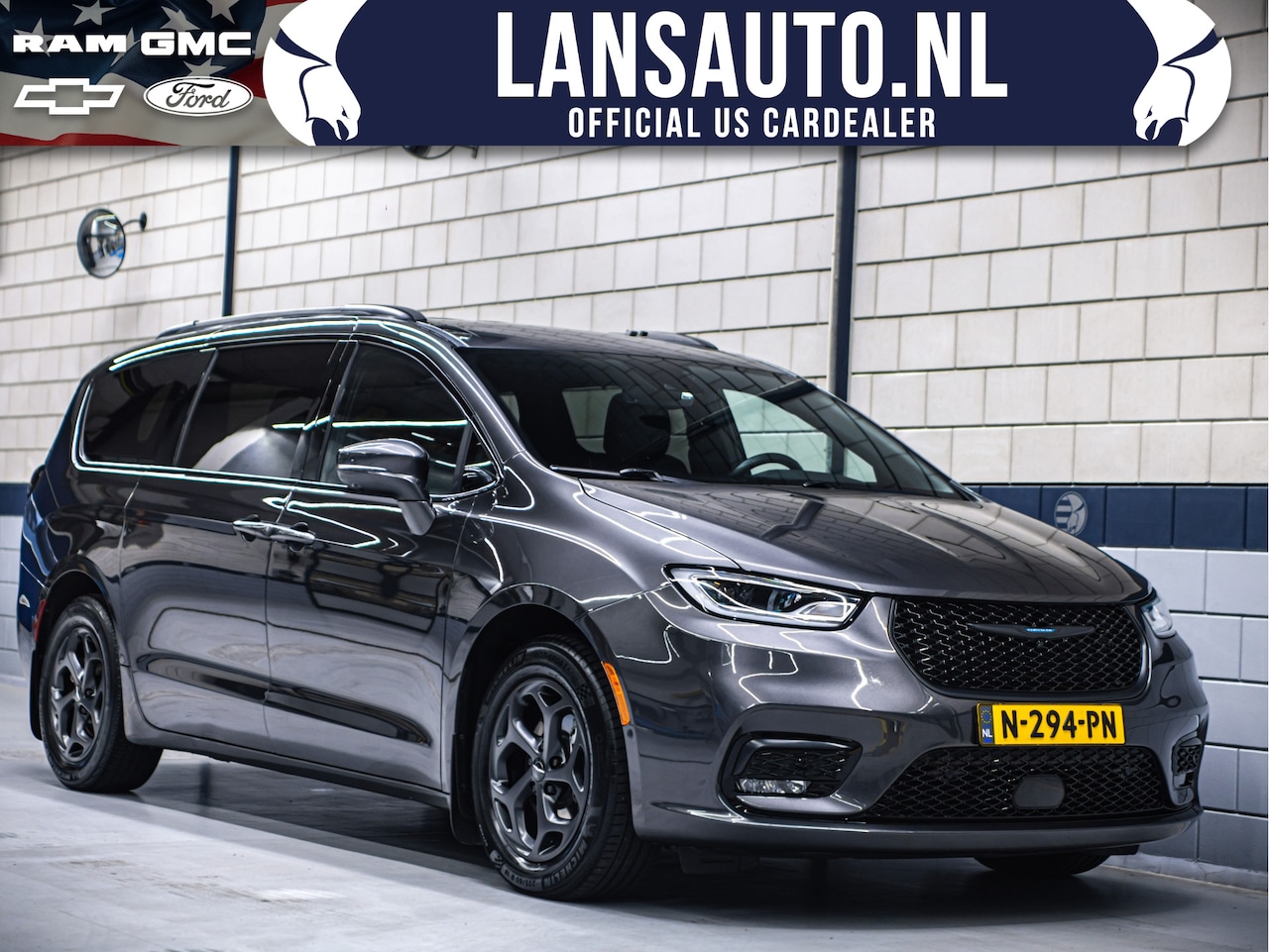 Chrysler Pacifica - | Touring | 7-persoons e-Hybrid - AutoWereld.nl