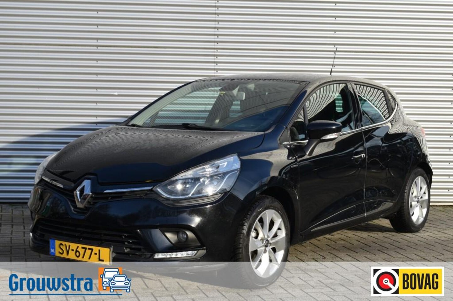 Renault Clio - 0.9 TCE 5DRS. LIMITED / NAVI / ECC / PDC / TREKHAAK - AutoWereld.nl