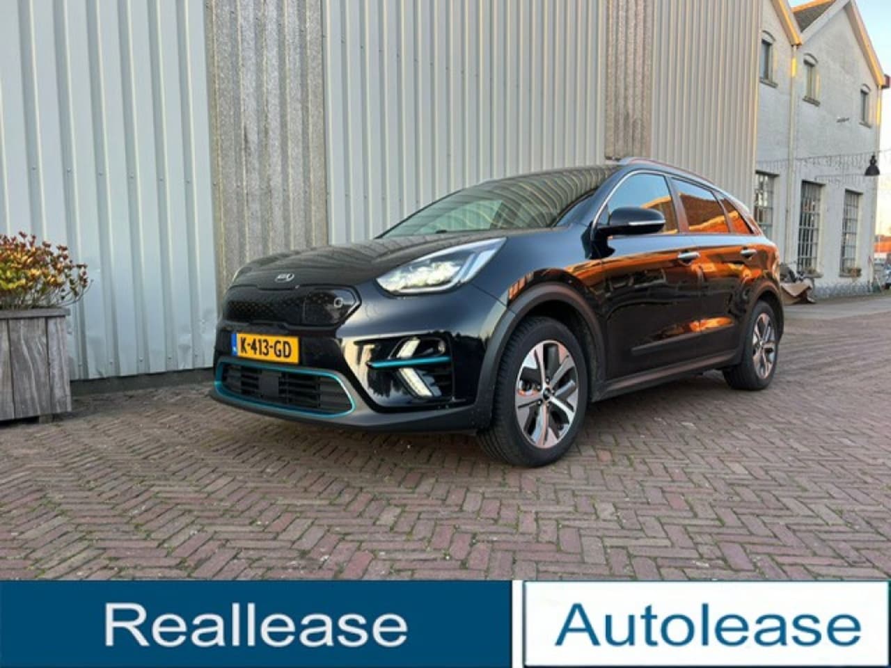Kia Niro - 1e Eigenaar, Executive Line, 3 fase, 64kWh, 204 Pk,  SOH 98%,Warmtepomp, leder, JBL Navi C - AutoWereld.nl