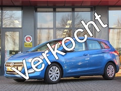 Hyundai i30 - 1.4 i-Drive | Airco | Navigatie | Parkeercamera | Incl. Garantie | LED Dagrijverlichting |