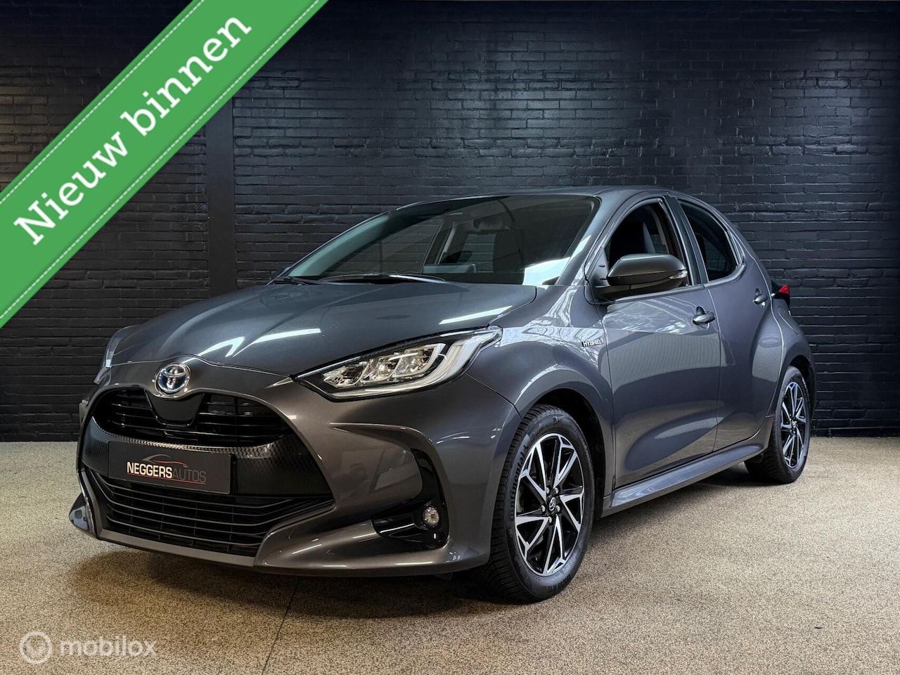 Toyota Yaris - 1.5 Hybrid Business Plus * Carplay * Stoelverw * - AutoWereld.nl