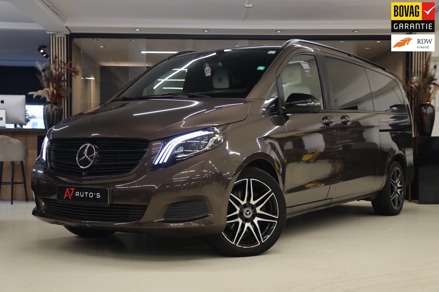Mercedes-Benz V-klasse - 250d 4-MATIC Extra Lang Avantgarde Edition VIP/360CAM/STOEVERWARMING/VOL - AutoWereld.nl
