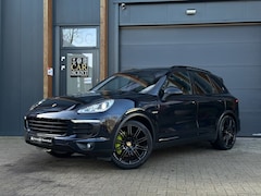 Porsche Cayenne - 3.0 S E-Hybrid Panoramadak, Luchtvering, Bose, Trekhaak elektrisch