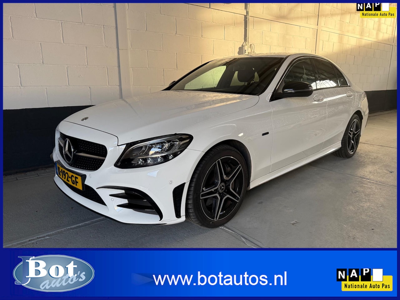 Mercedes-Benz C-klasse - 300 e Business Solution AMG Limited / 1E EIGENAAR / AMG / NL-AUTO / HALF LEDER / STOELVERW - AutoWereld.nl