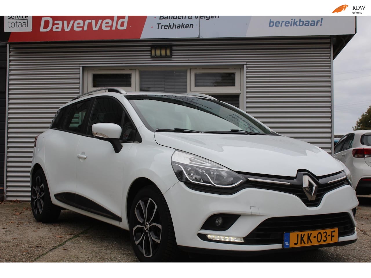 Renault Clio Estate - 0,9 Tce Navigatie, multi-media, cruise-control, led, boekjes, carpas, nieuwe distributie-s - AutoWereld.nl