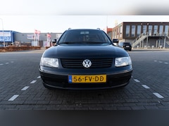Volkswagen Passat Variant - 1.8-5V Turbo Comfortline VW Passat Station 1.8T. Technisch goede staat, loopt, remt schakelt en rijdt prima!