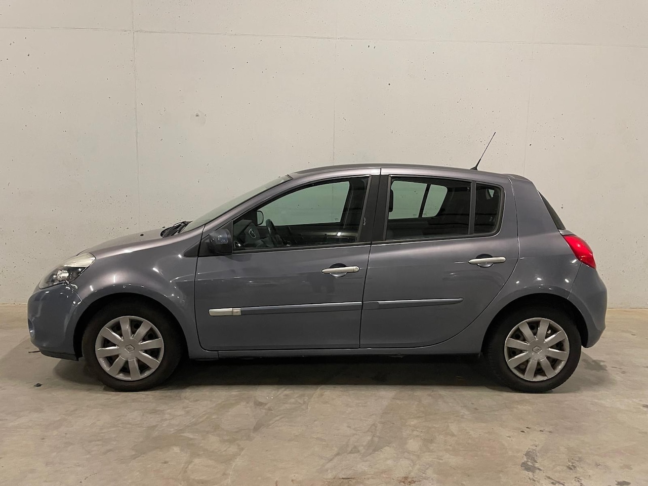 Renault Clio - 1.2 TCe 5drs. Clima Cruise APK NAP - AutoWereld.nl