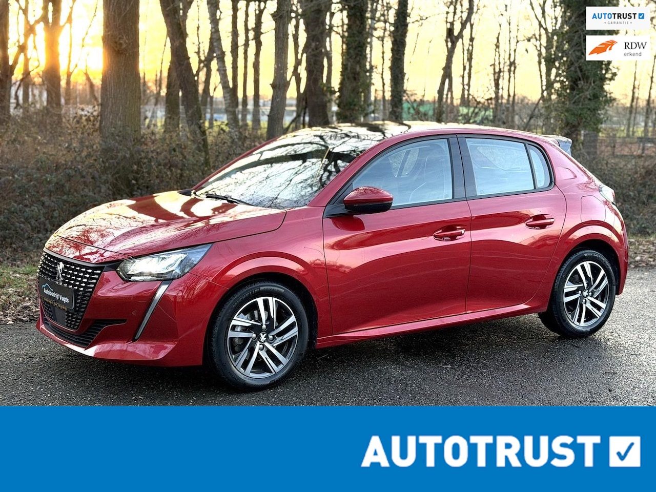 Peugeot 208 - 1.2 PureTech Allure *Leder*Pano*Adaptive*Stoelverwarming - AutoWereld.nl
