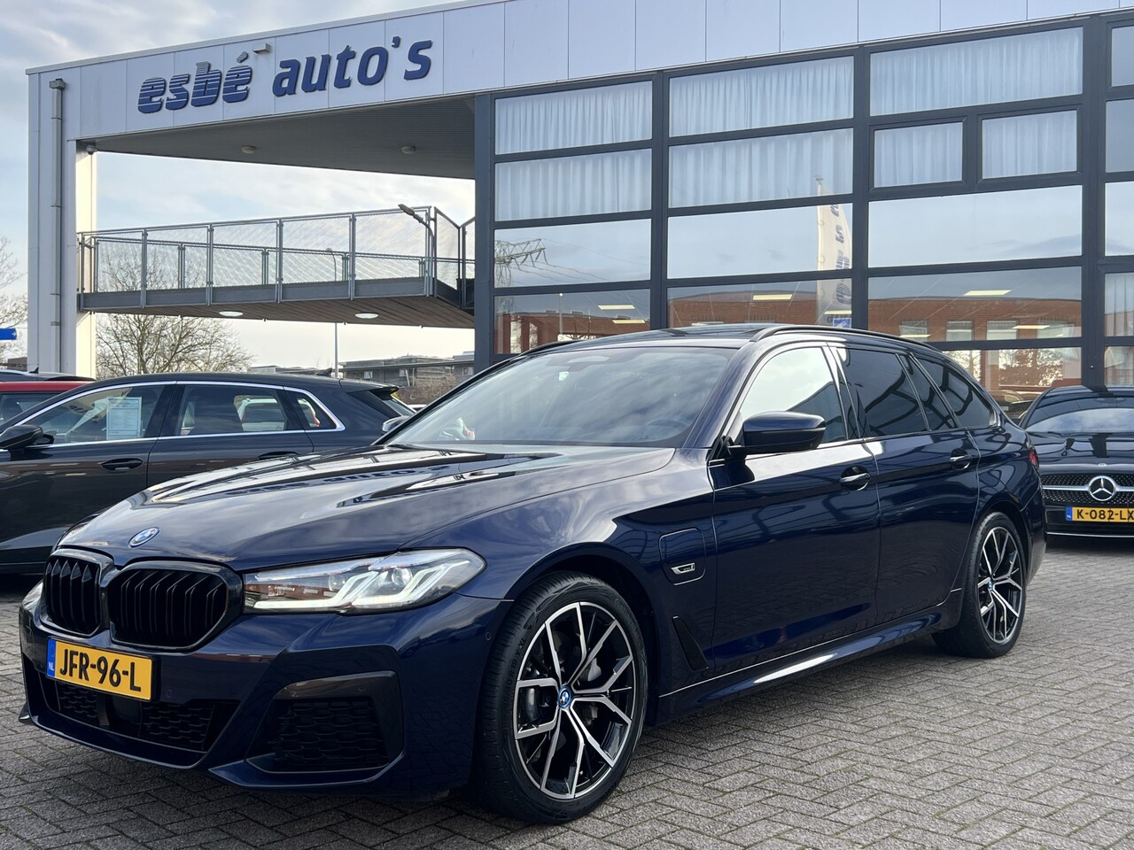BMW 5-serie Touring - 530e M-Sport Plus Panoramadak Driving Ass Prof Keyless Rondzicht Camera Elek Stoelen Stoel - AutoWereld.nl
