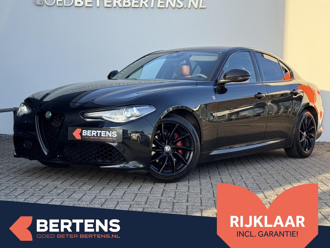 Alfa Romeo Giulia - 2.0T Super | Veloce interieur | Xenon | Prijs is rijklaar incl. garantie - AutoWereld.nl