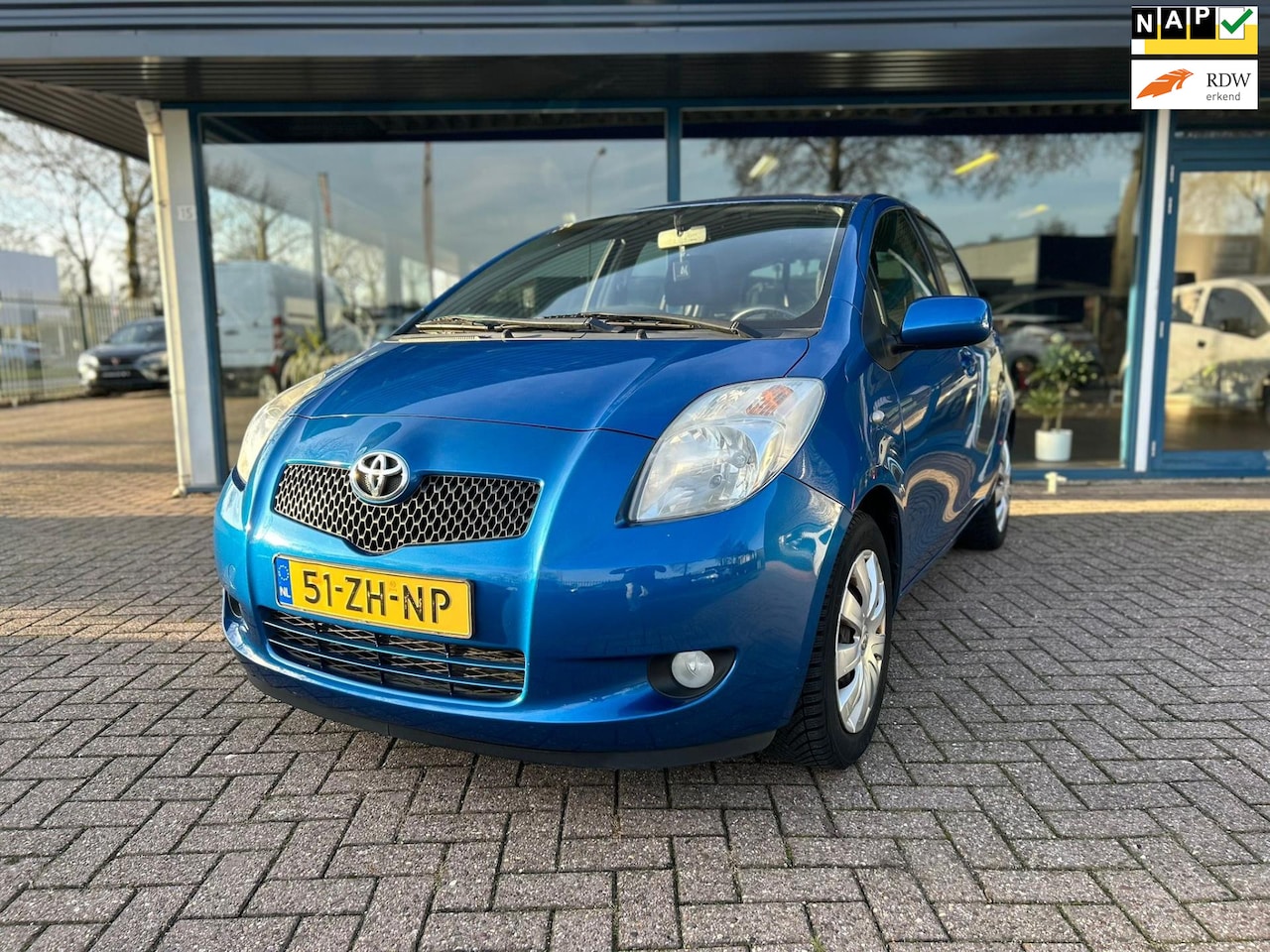 Toyota Yaris - 1.3 VVTi Sol|Airco|Trekhaak|APK 2027|Keurige Auto! - AutoWereld.nl