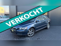 Volvo S40 - 1.8 Momentum Airco|Cruise|Trekhaak