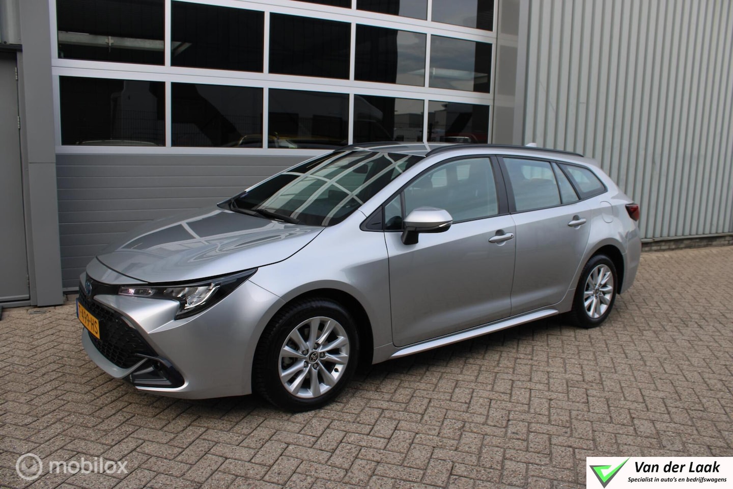 Toyota Corolla Touring Sports - Hybrid 140 Active 8 Keer op voorraad - AutoWereld.nl