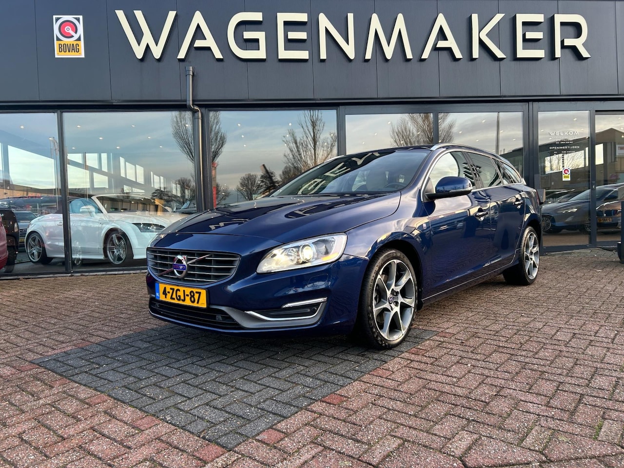 Volvo V60 - 1.6 T3 Ocean Race AUT|Leder|Cruise|NAVI|Stoelvw|NAP - AutoWereld.nl