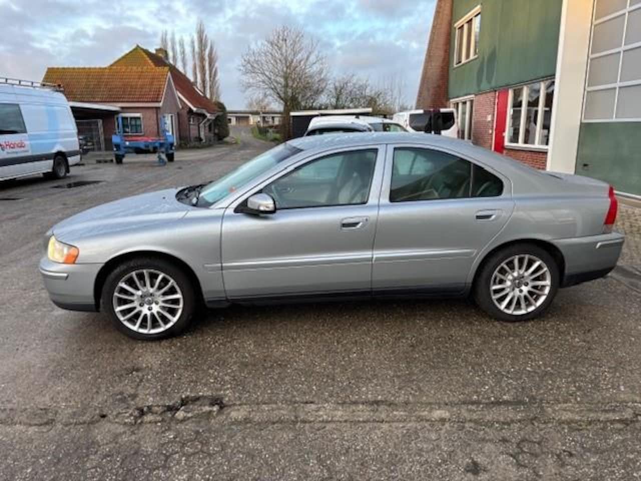 Volvo S60 - 2.4 Drivers Edition /LEER/TREKHAAK/STOELVERW - AutoWereld.nl