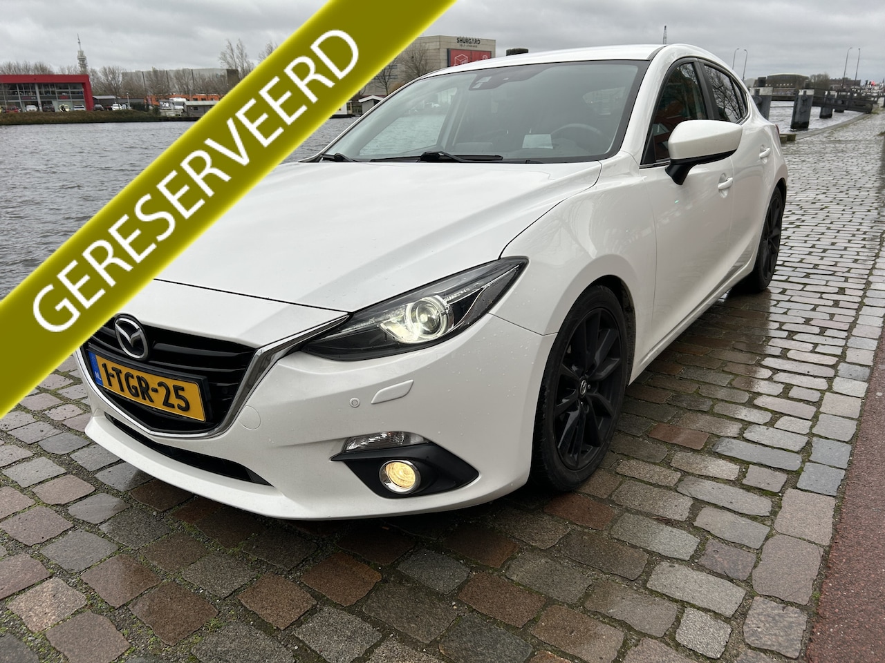 Mazda 3 - 2.0 GT-M leder navi/camera nieuwstaat - AutoWereld.nl