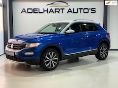 Volkswagen T-Roc - 1.0 TSI Style / Navigatie full map Apple CarPlay / Airconditioning / Parkeer sensoren / et