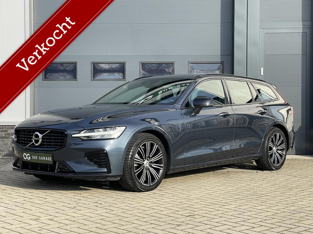 Volvo V60 - T6 Recharge AWD Plus Dark|Long Range|Camera|CarPlay - AutoWereld.nl