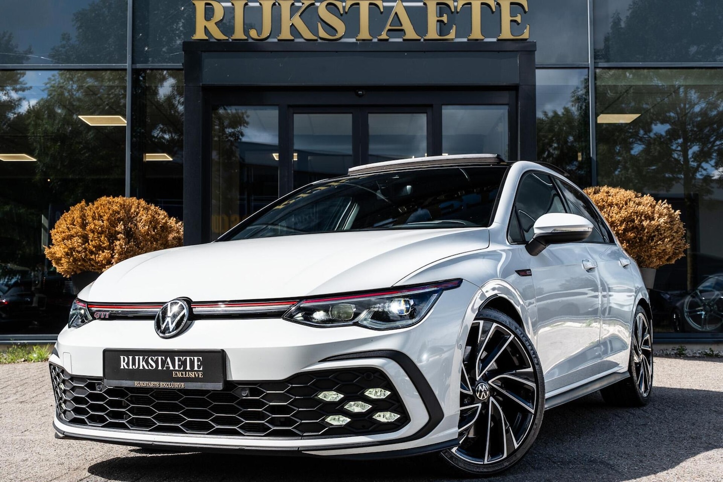 Volkswagen Golf - 2.0 TSI GTI|PANO|ACC|H&K|HEAD-UP|CAMERA|19'' - AutoWereld.nl