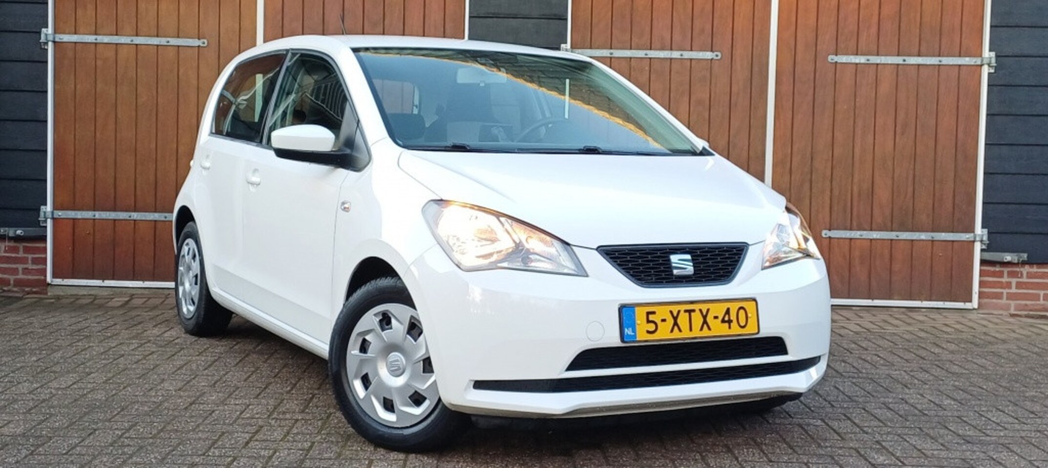 SEAT Mii - Style, Bluetooth, 5 deurs, NAP, Airco - AutoWereld.nl