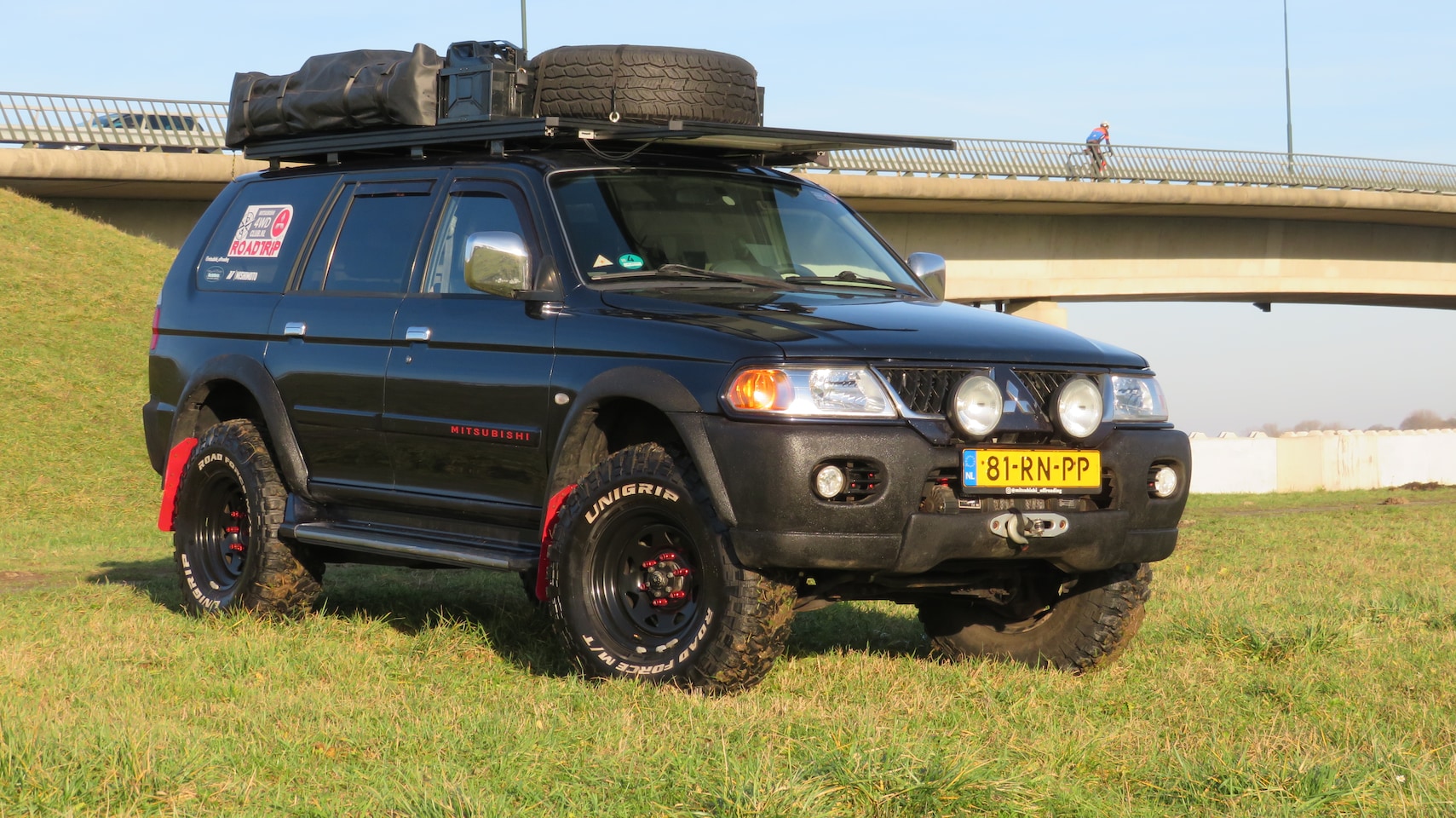 Mitsubishi Pajero Sport - 3.0 V6 Intense 4X4 | ROOFRACK | WINCH - AutoWereld.nl