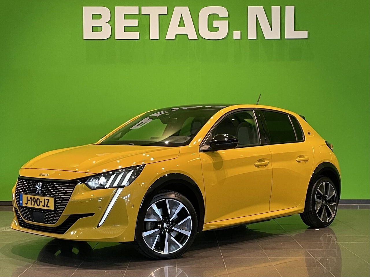 Peugeot e-208 - EV GT 350 50 kWh | Panorama dak | Camera | - AutoWereld.nl