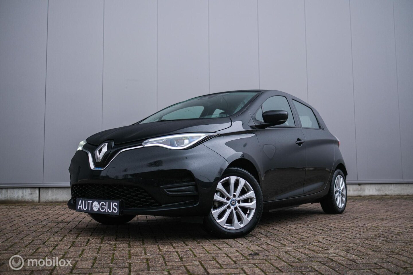 Renault Zoe - R110 Life 52 kWh (ex Accu) | Halfleder | Lmv | PDC | Airco | Rijklaarprijs | - AutoWereld.nl