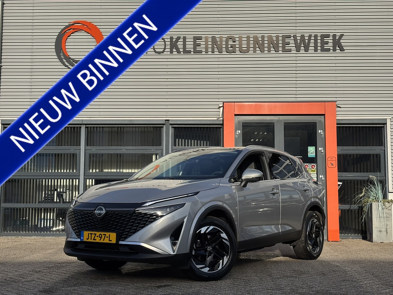 Nissan Qashqai - 1.3 MHEV Xtronic N-Connecta / Stoel, Stuur & Voorruitverwarming / Google Maps Navigatie / - AutoWereld.nl