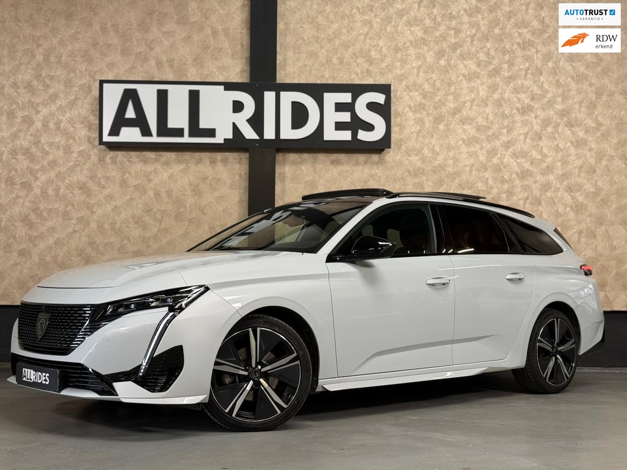 Peugeot 308 - 1.2 PureTech GT | Automaat | Pano | Camera | Keyless | Focal | CarPlay | DAB - AutoWereld.nl