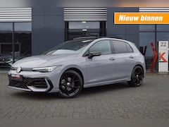 Volkswagen Golf - R-line 1.5 eTSI 150pk DSG facelift Black style/Panodak /Trekhaak wegklb./IQ Matrix LED /He