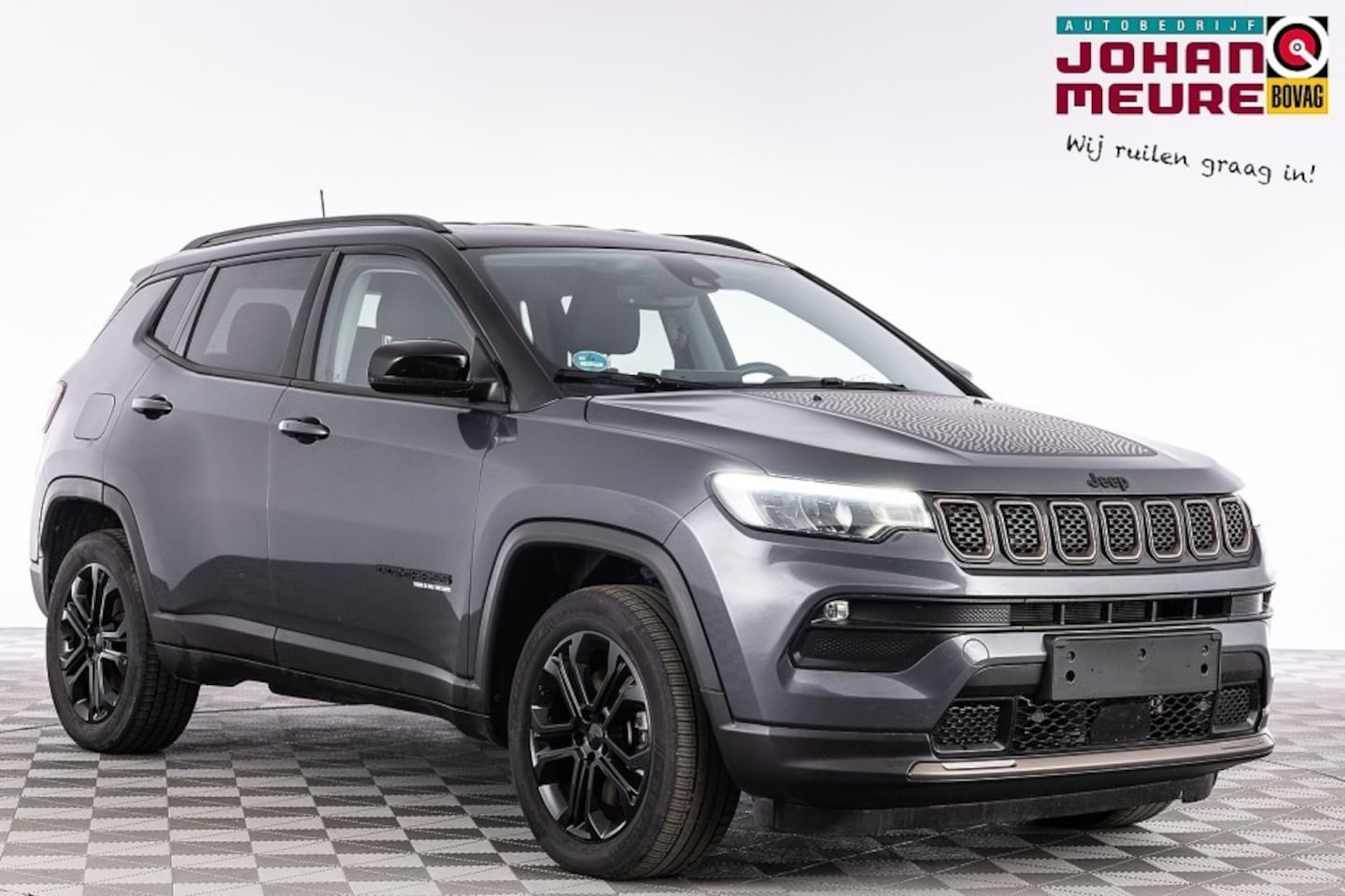 Jeep Compass - 4 x e 240 Plug-in Hybrid Upland | Half LEDER | Camera | LED | CARPLAY - AutoWereld.nl