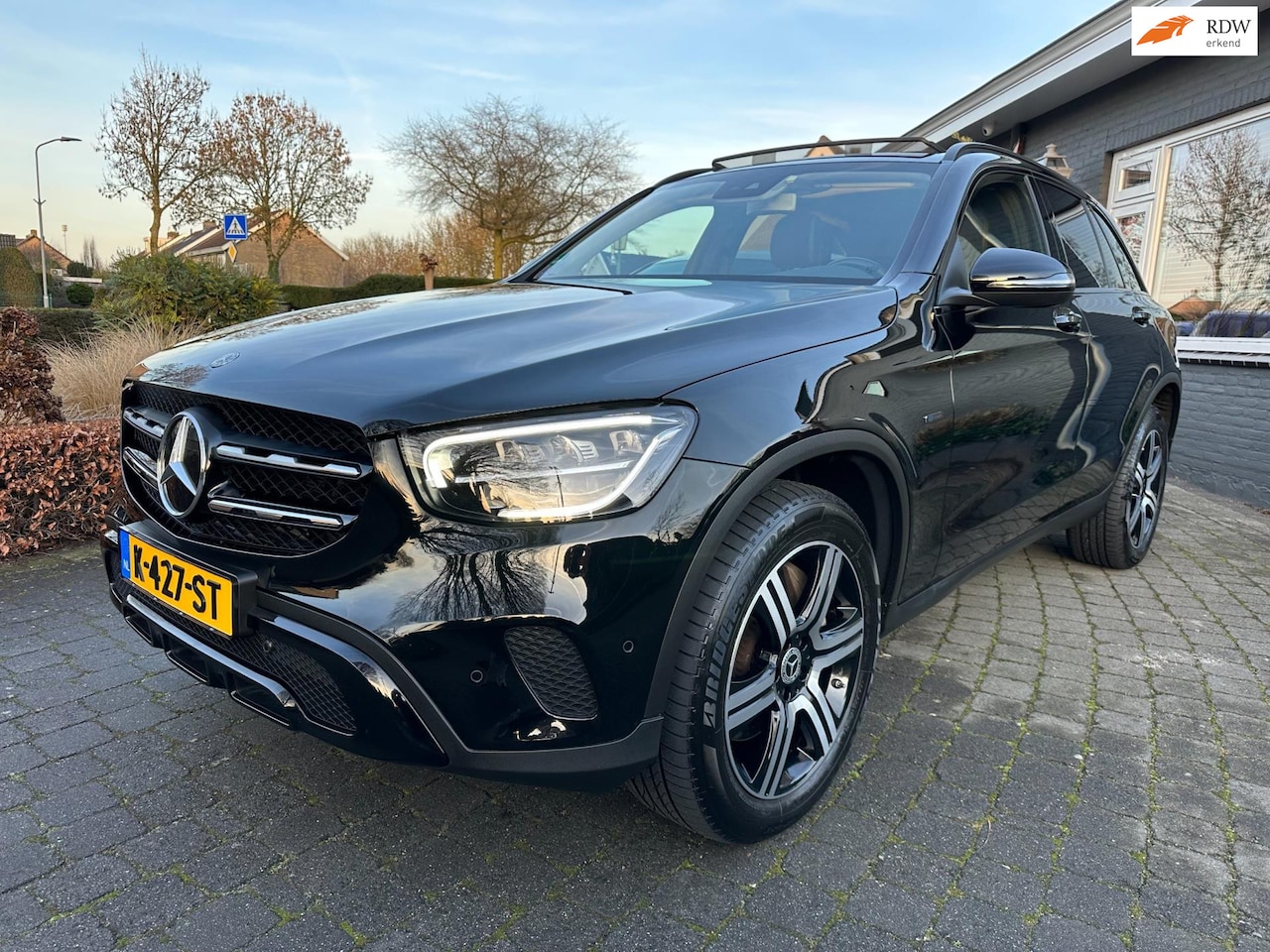 Mercedes-Benz GLC-klasse - 300e 4MATIC Premium Plus 300e 4MATIC Premium Plus, Pano, Trekhaak - AutoWereld.nl