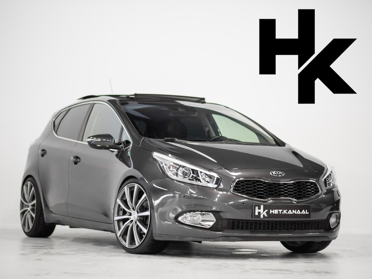 Kia Cee'd - 1.6 GDI Super Pack Premium Pano Stoelv Keyless Memory - AutoWereld.nl