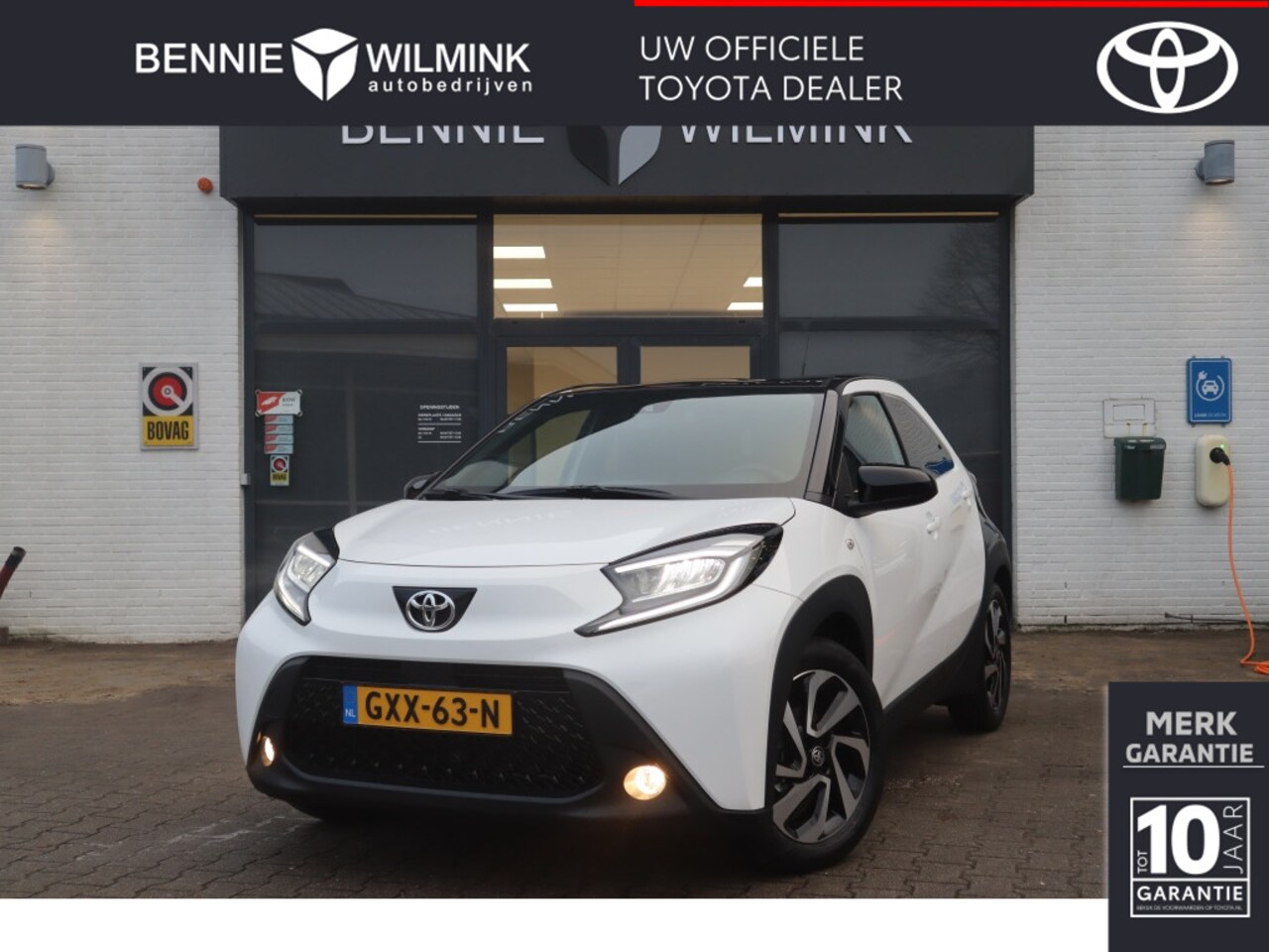 Toyota Aygo X - 1.0 VVT-i MT Pulse Bi-tone | Carplay | Climate Control - AutoWereld.nl