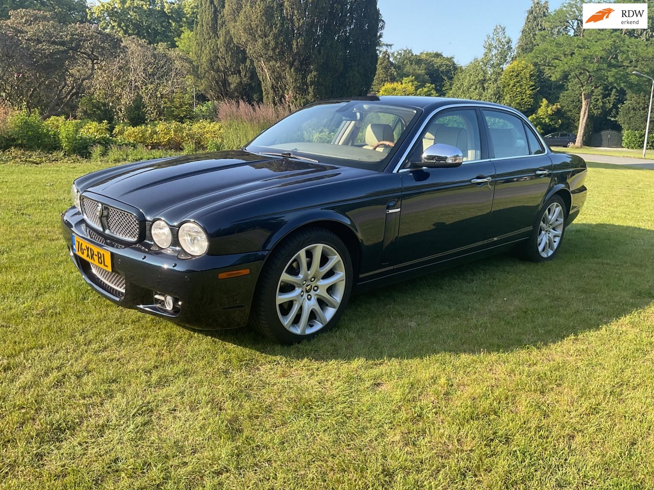 Jaguar XJ - 4.2 V8 4.2 V8, optisch/techn. izgst, spec. uitv. Nwe APK! - AutoWereld.nl