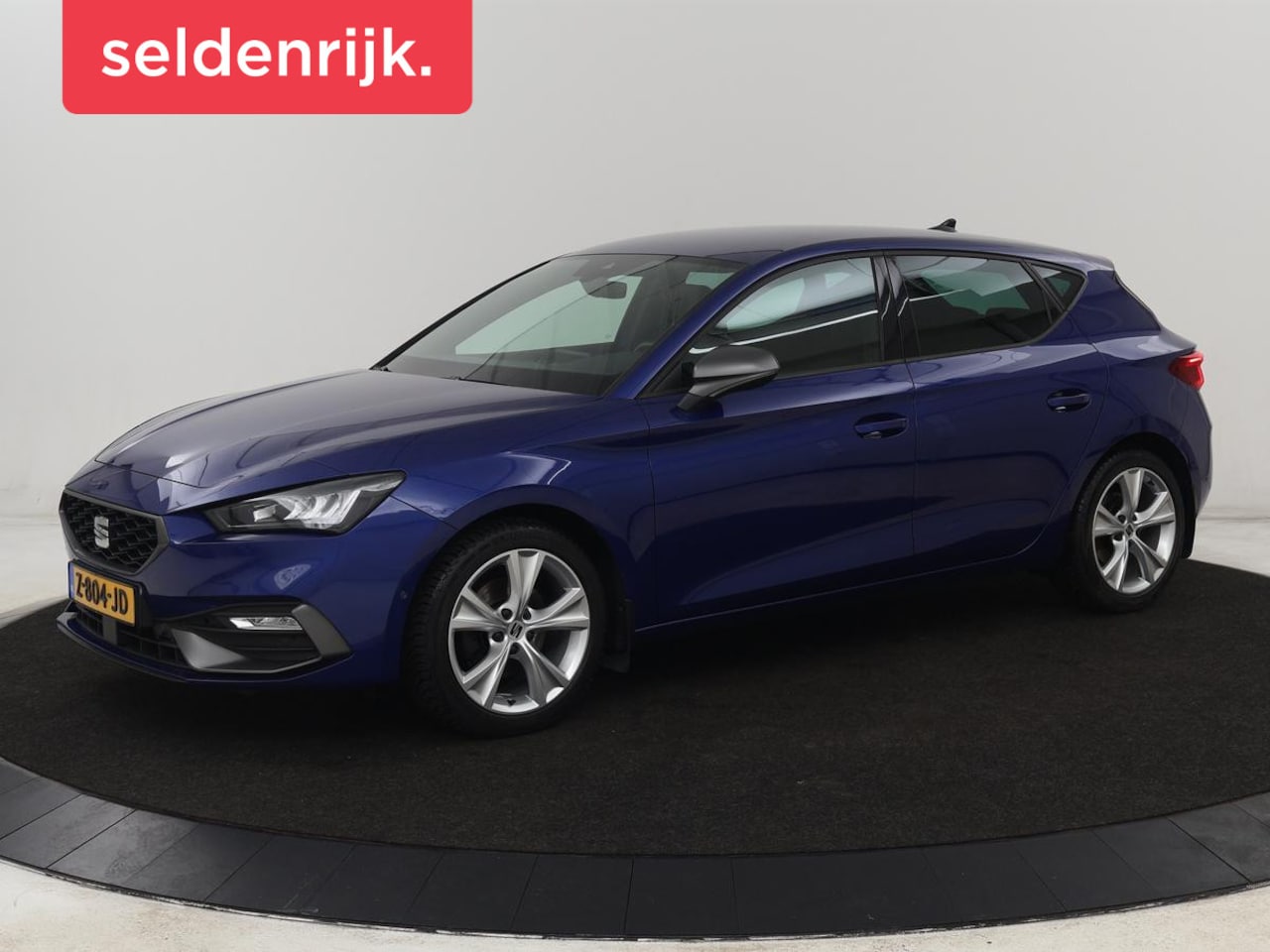 SEAT Leon - 1.5 eTSI FR Intense | Stoelverwarming | Adaptive cruise | Camera | Carplay | Navigatie | F - AutoWereld.nl