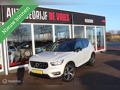 Volvo XC40 - 1.5 T3 R-Design Panodak/19Inch/Camera360/H&K/ACC/Trekhaak