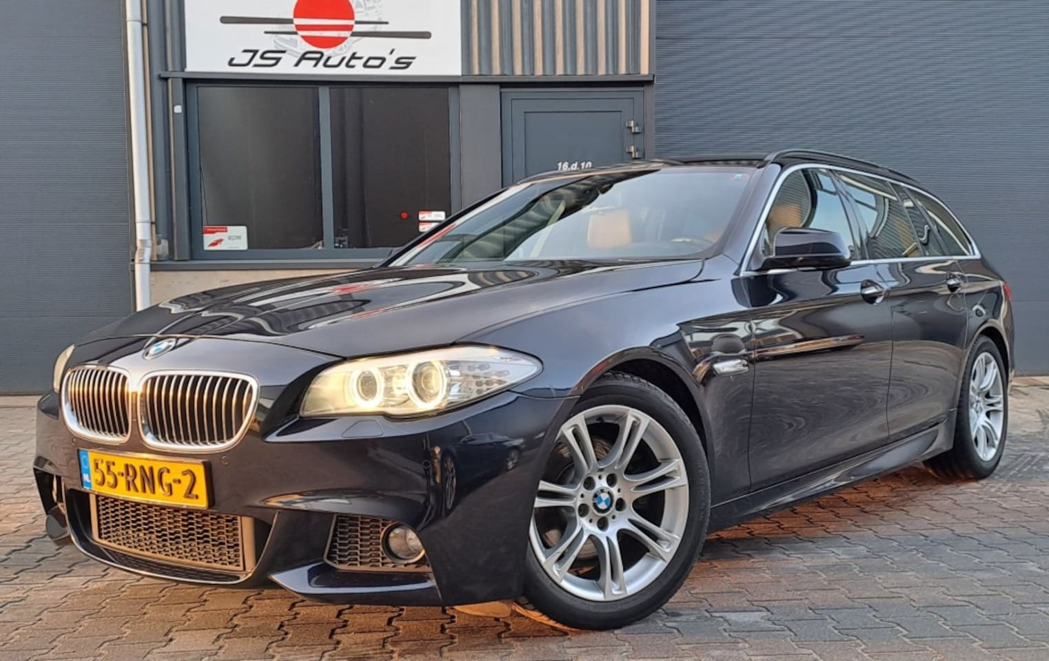 BMW 5-serie - 523I/3.0/AUT/M-Pakket/High Executive/2de Eig/New APK/Top Staat/NAP! - AutoWereld.nl