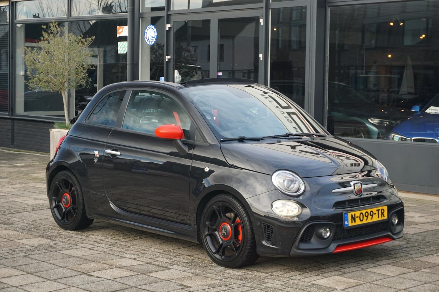 Fiat 500 Abarth - 1.4 T-Jet Turismo 70th Anniversary - AutoWereld.nl