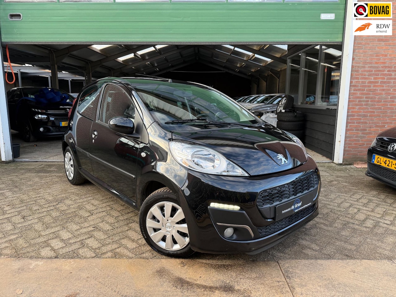 Peugeot 107 - 1.0 Active|AUTOMAAT/PDC/AIRCO/5DEURS/KM91500 - AutoWereld.nl