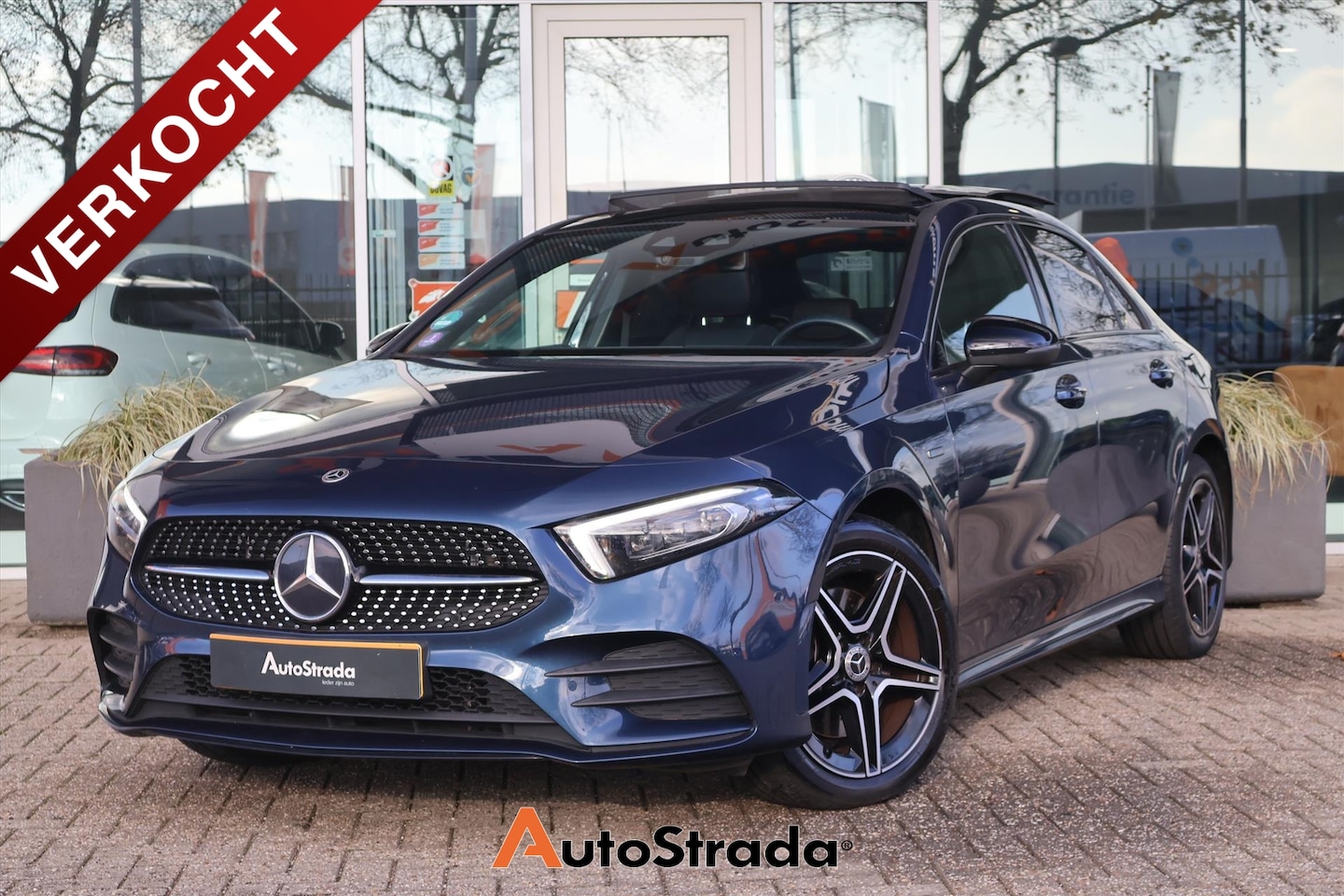 Mercedes-Benz A-klasse - Limousine A 250e AMG-Line 218pk | Memory | Sfeer | Keyless | Cruise | Pano | Climate | Nav - AutoWereld.nl