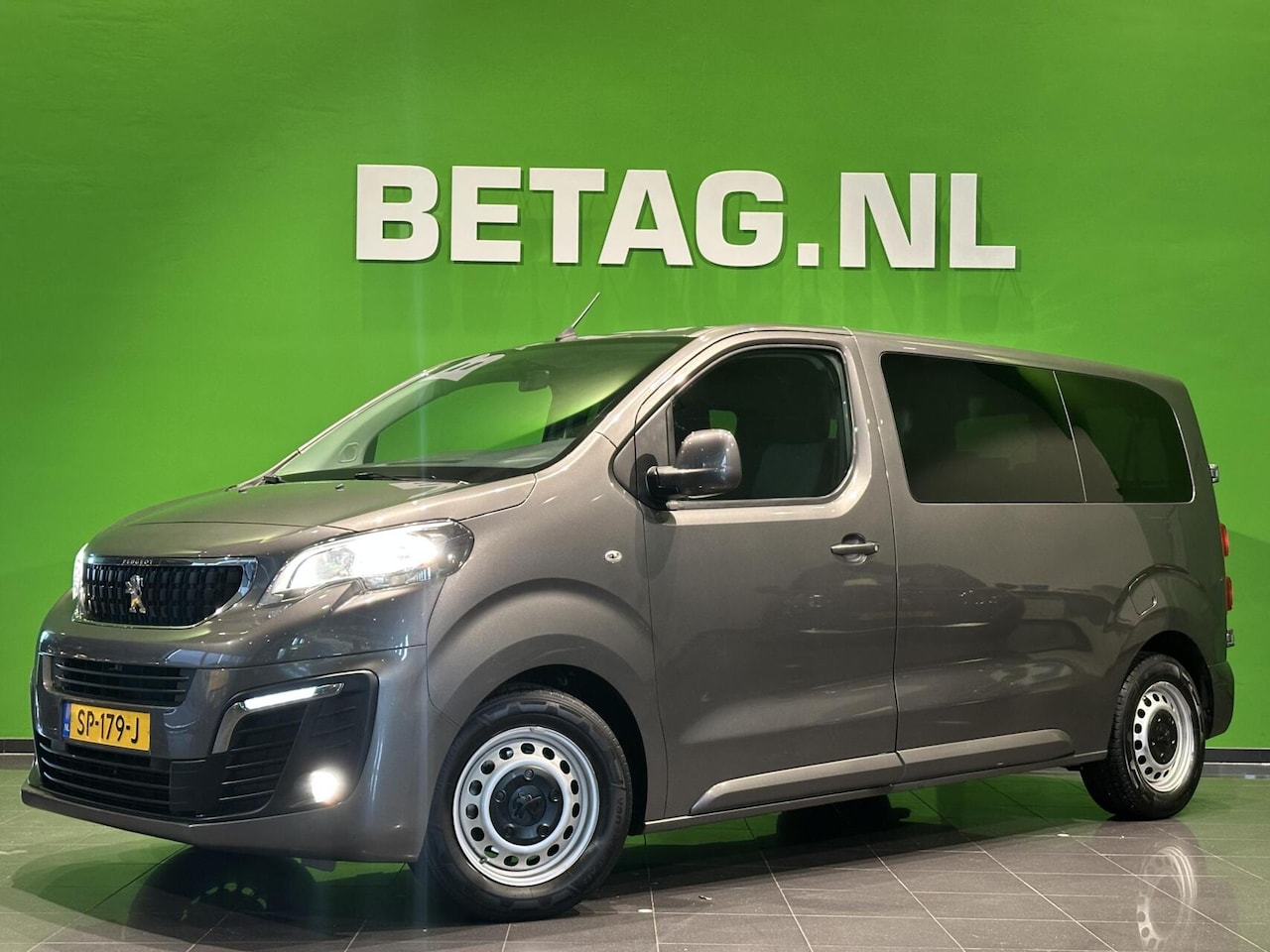 Peugeot Traveller - 1.6 HDI Long 9 persoons - AutoWereld.nl